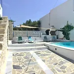 Danae - Seaside With Pool & Hot Tub Βίλα *