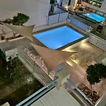 Βίλα Danae - Seaside With Pool & Hot Tub *