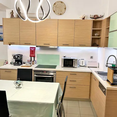 Danae - Seaside With Pool & Hot Tub * Piso Livadi