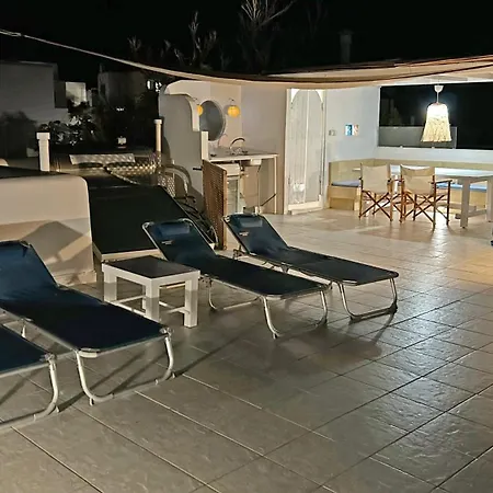 Danae - Seaside With Pool & Hot Tub