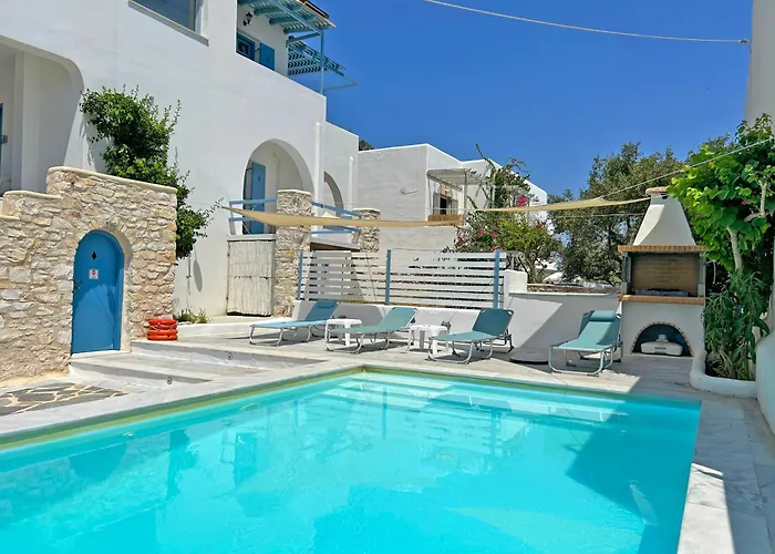 Danae - Seaside With Pool & Hot Tub *