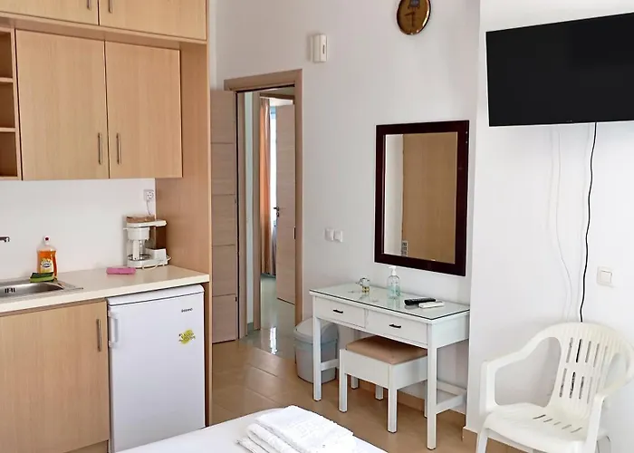 Danae - Seaside With Pool & Hot Tub Βίλα *