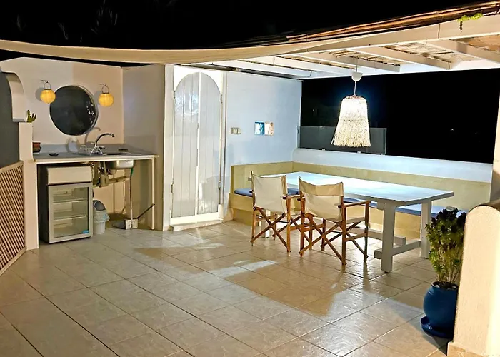 Danae - Seaside With Pool & Hot Tub Βίλα