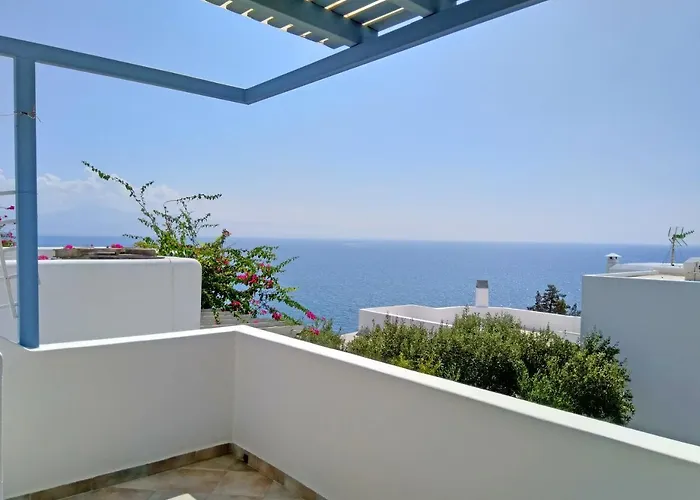 Βίλα Danae - Seaside With Pool & Hot Tub